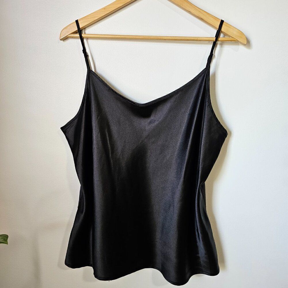 EUC LIKE NEW APT 9 BLACK SATIN FEEL V NECK TANK TOP SLIP TOP SIZE XL